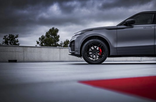 Land Rover Range Rover Velar Concaver CVR3 Platinum Black 738 11945.webp 9