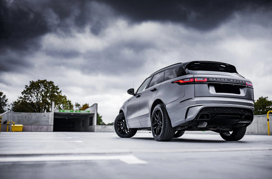 Land Rover Range Rover Velar Concaver CVR3 Platinum Black 738 894.webp 13