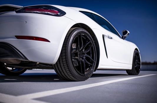 Porsche 718 Concaver CVR3 Platinum Black 821 11687.webp 6