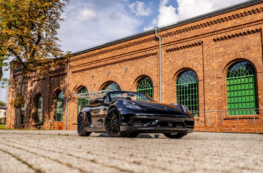 Porsche 718 Concaver CVR7 Double Tinted Black 1246 15076.webp 1