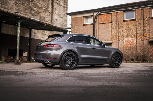Porsche Macan Concaver CVR1 Double Tinted Black 857 16056.webp 6