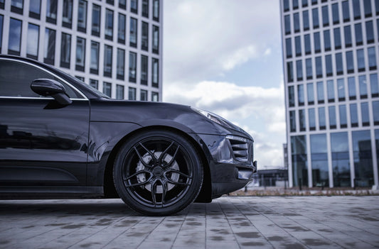 Porsche Macan Concaver CVR3 Platinum Black 486 14908.webp 2