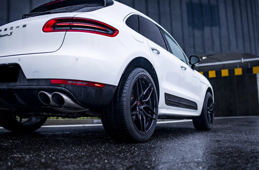 Porsche Macan Concaver CVR3 Platinum Black 556 11829.webp 2