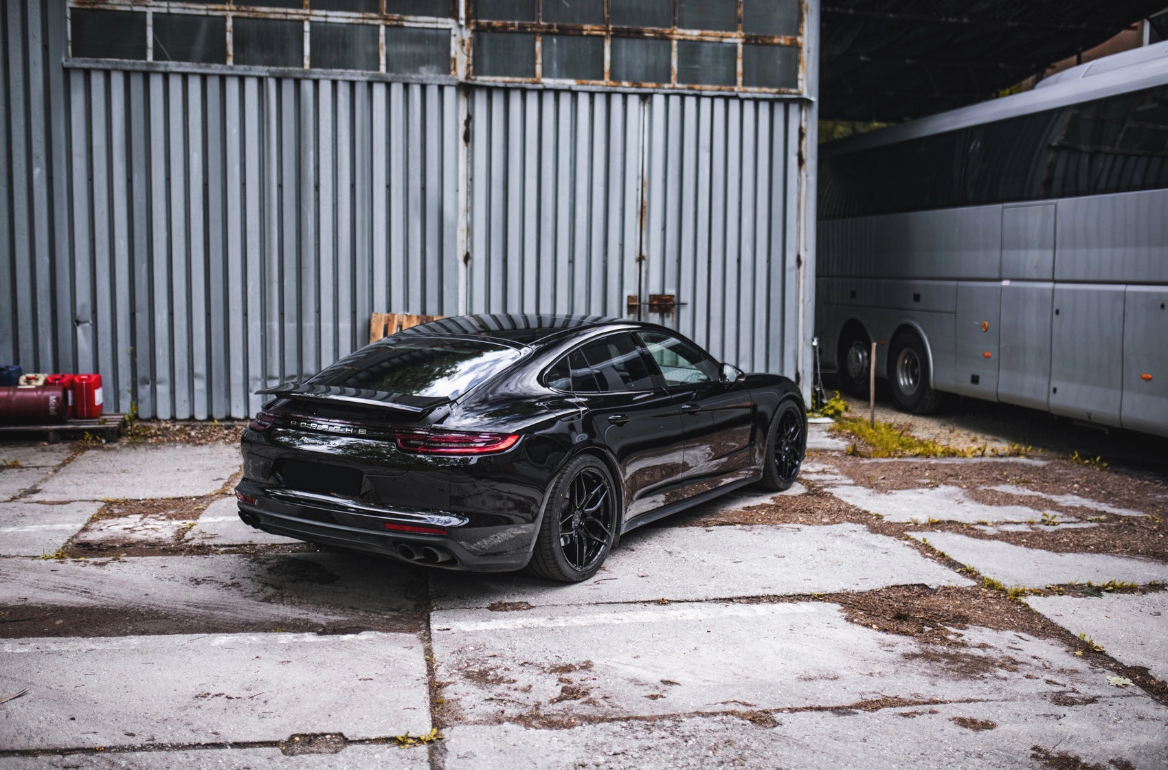 Porsche Panamera Concaver CVR3 Platinum Black 862 14673.webp