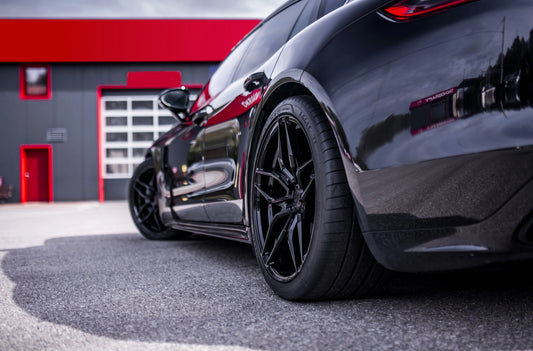 Porsche Panamera Concaver CVR3 Platinum Black 968 5463.webp 1