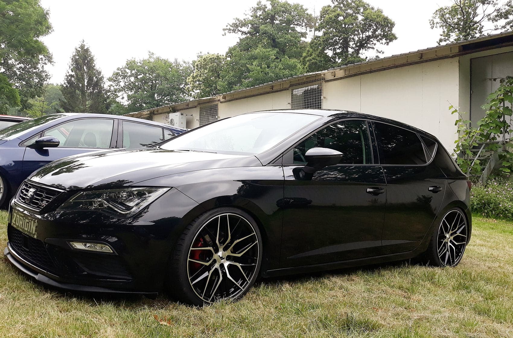 Japan Racing JR28 17x8 ET35 5x100 Glossy Black
