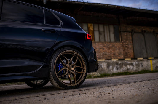 Volkswagen Golf R GTI Concaver CVR3 Brushed Bronze 546 11767.webp 2