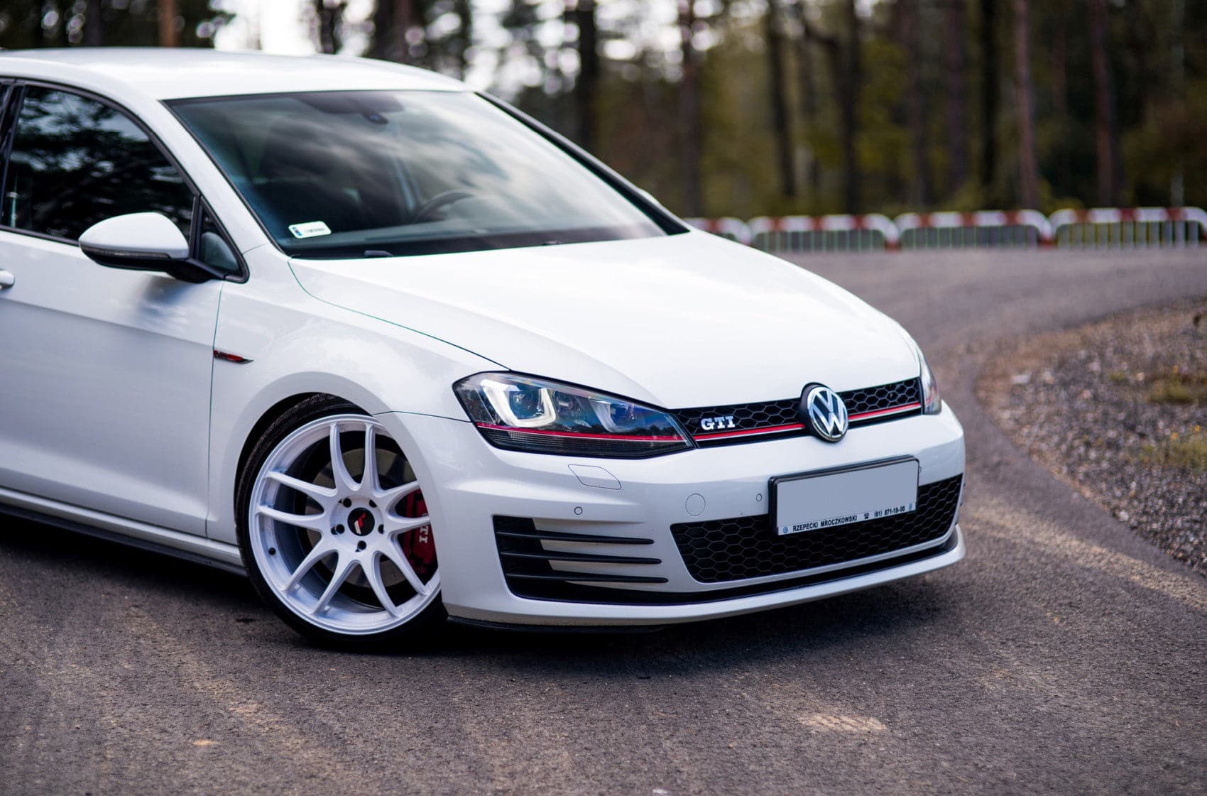 JR Wheels JR29 16x7 ET20-42 BLANK White - Wheelsup.sk