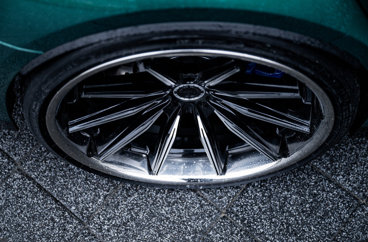 Alu kola BMW 3 Series / M3 Concaver CVR8 Black Diamond Cut