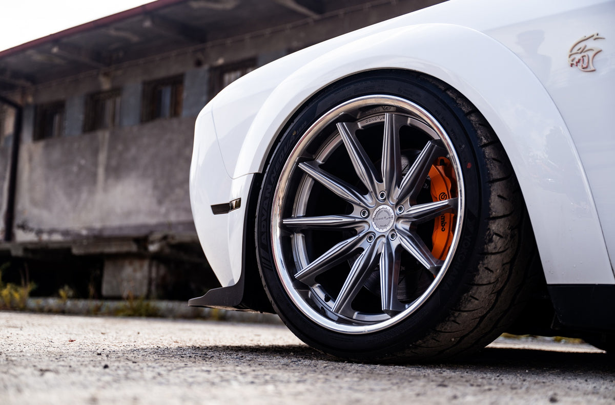Alu kola Dodge Challenger Concaver CVR8 Brushed Titanium