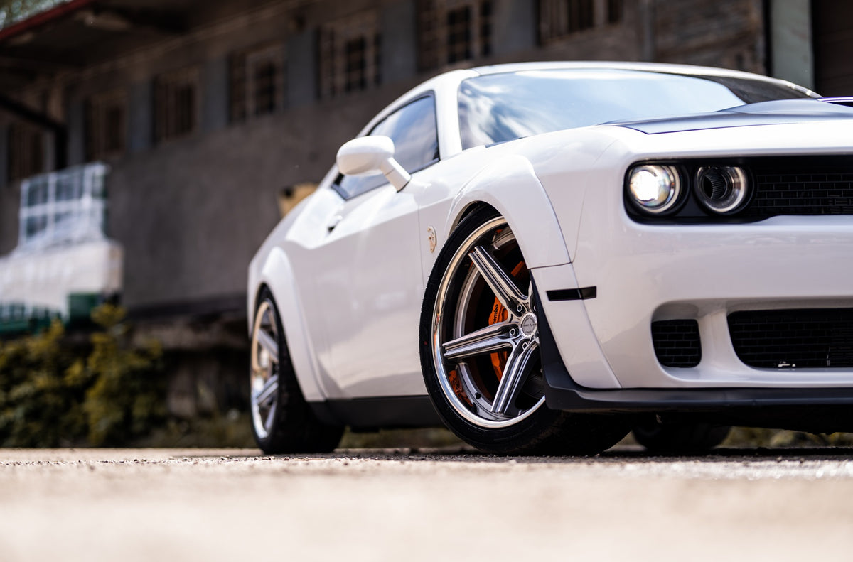 Alu kola Dodge Challenger Concaver CVR9 Brushed Titanium