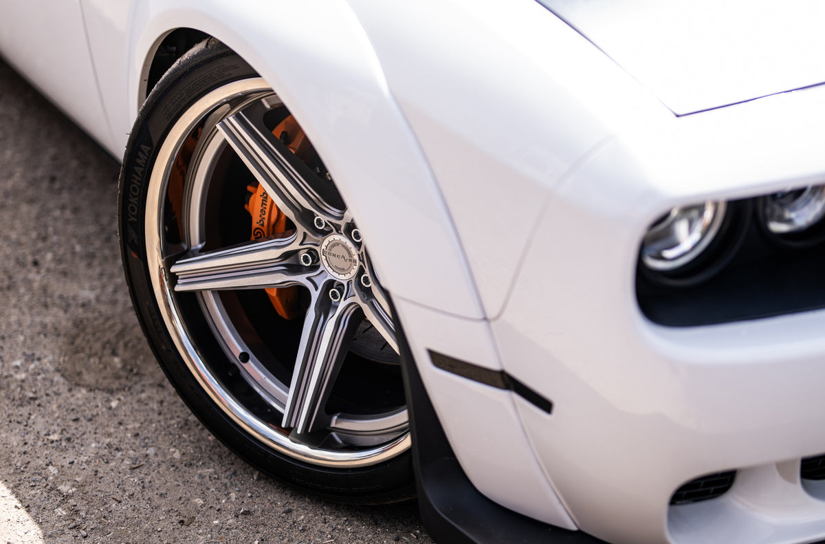 Alu kola Dodge Challenger Concaver CVR9 Brushed Titanium