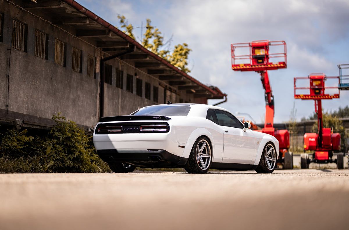 Alu kola Dodge Challenger Concaver CVR9 Brushed Titanium