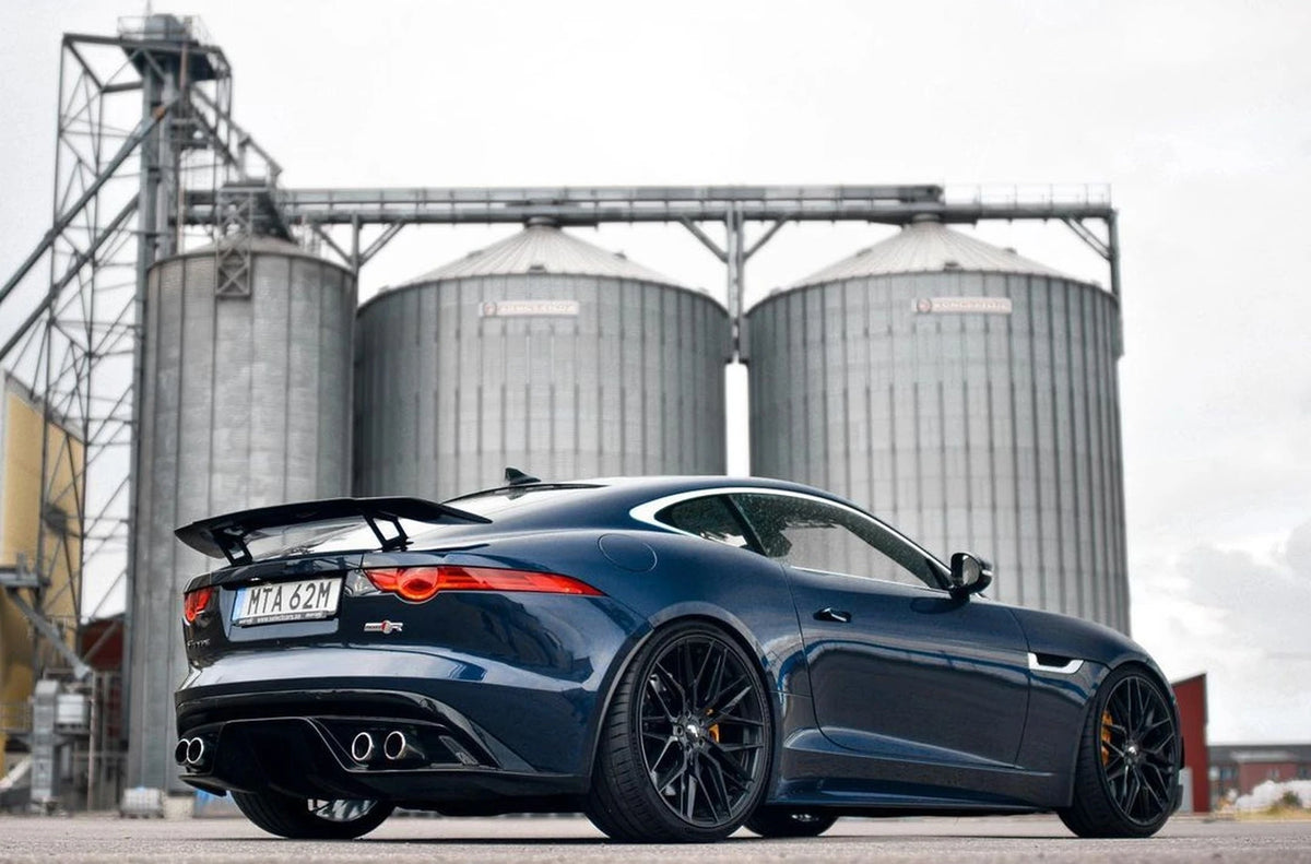 Jaguar F Type R