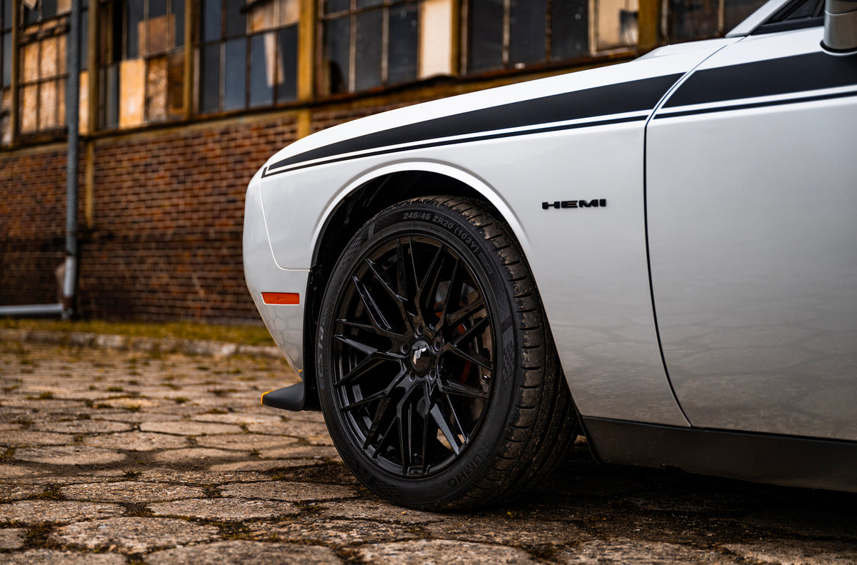Alu kola Dodge Challenger Japan Racing JR28 Gloss Black