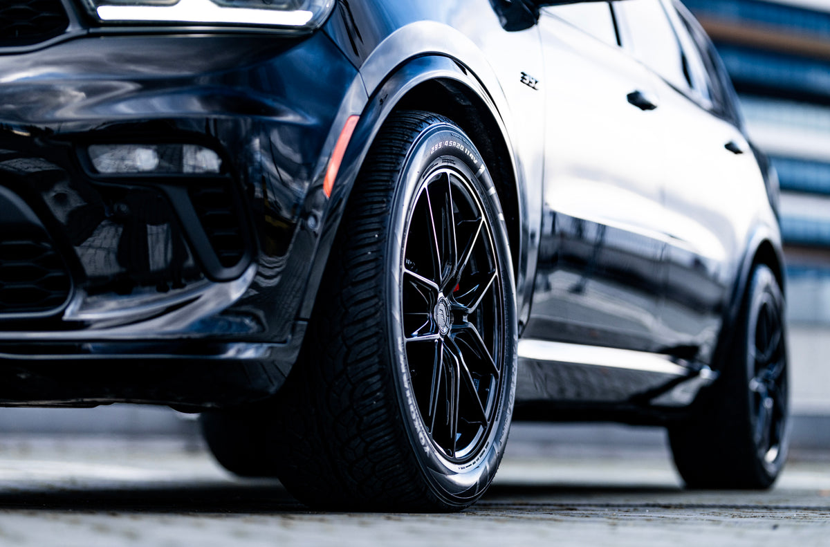 Alu kola Dodge Durango Japan Racing JR44 Gloss Black