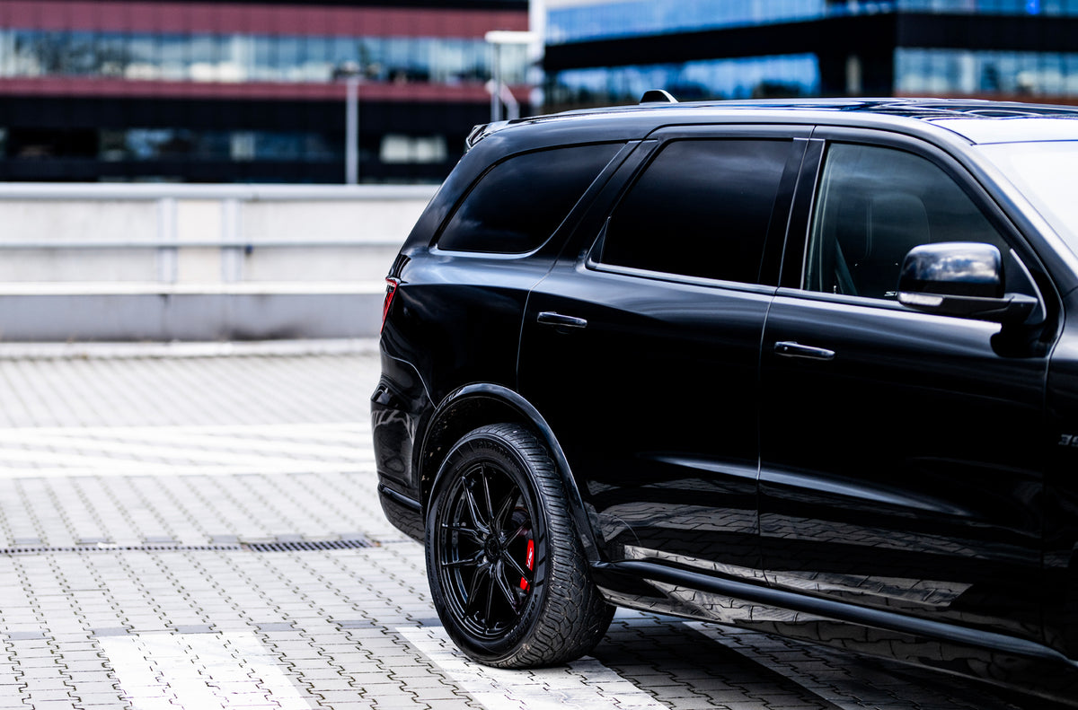 Alu kola Dodge Durango Japan Racing JR44 Gloss Black