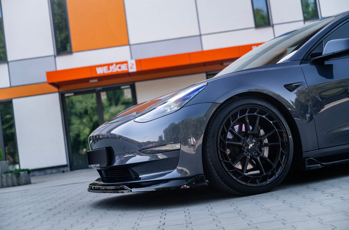Alu kola Tesla Model 3 Japan Racing JR45 Gloss Black