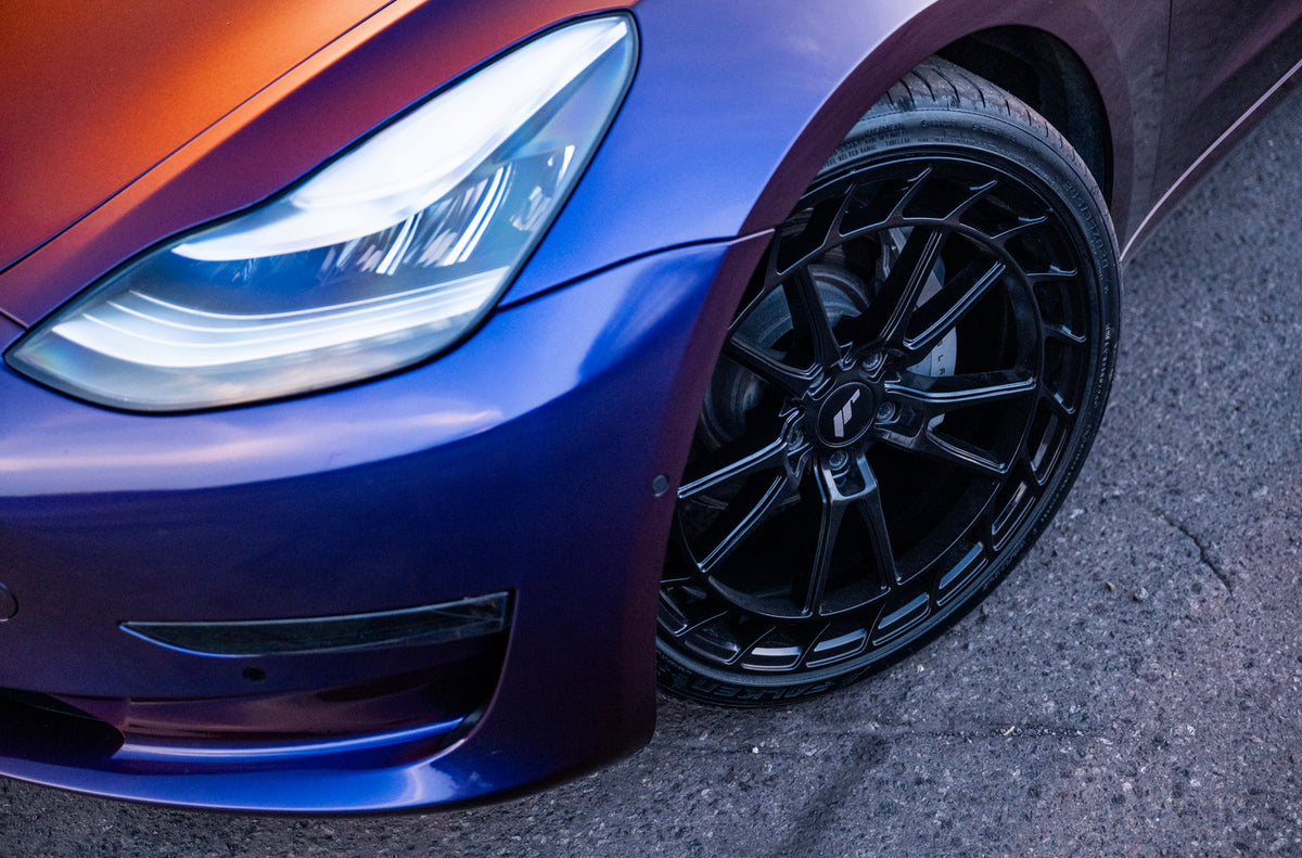 Alu kola Tesla Model 3 Japan Racing JR45 Gloss Black