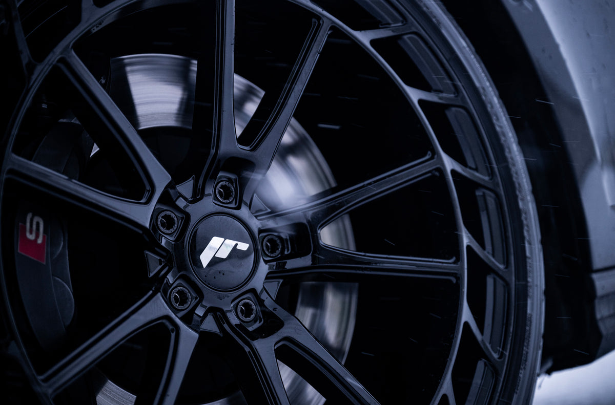 Alu kola Audi A8 / S8 / RS8 Japan Racing JR45 Gloss Black
