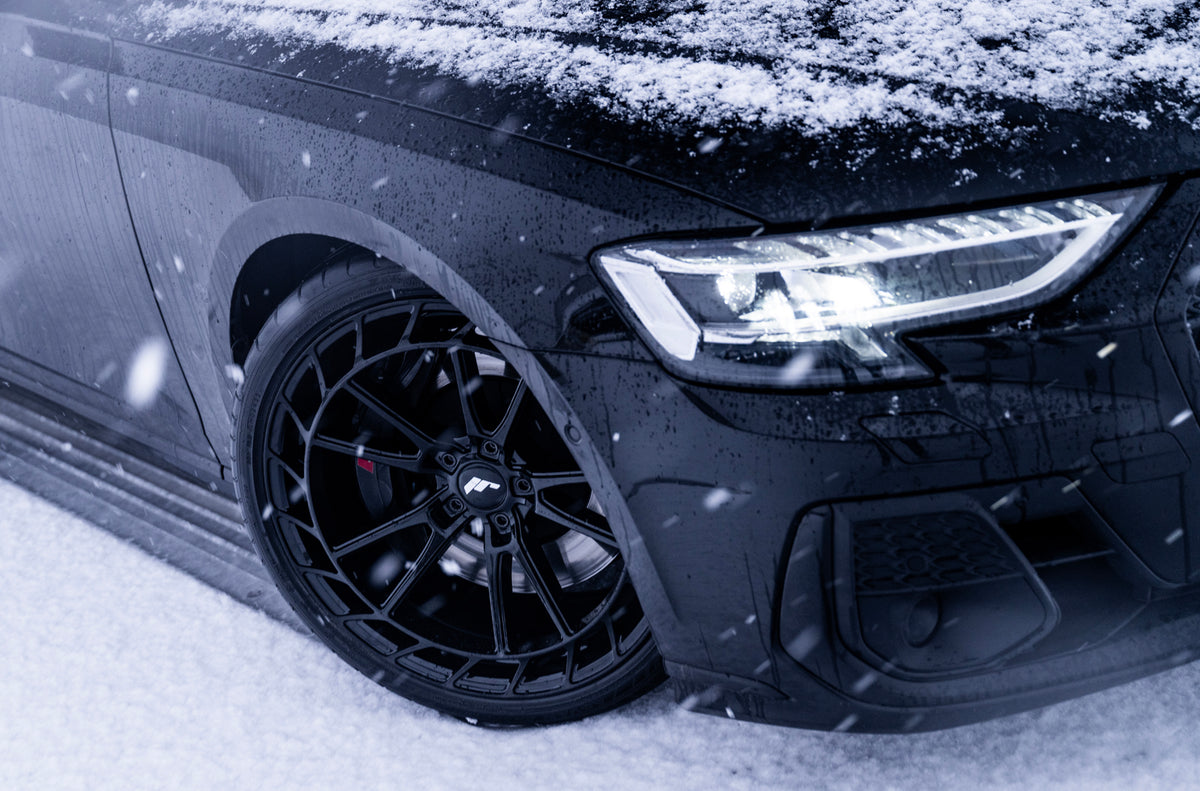 Alu kola Audi A8 / S8 / RS8 Japan Racing JR45 Gloss Black
