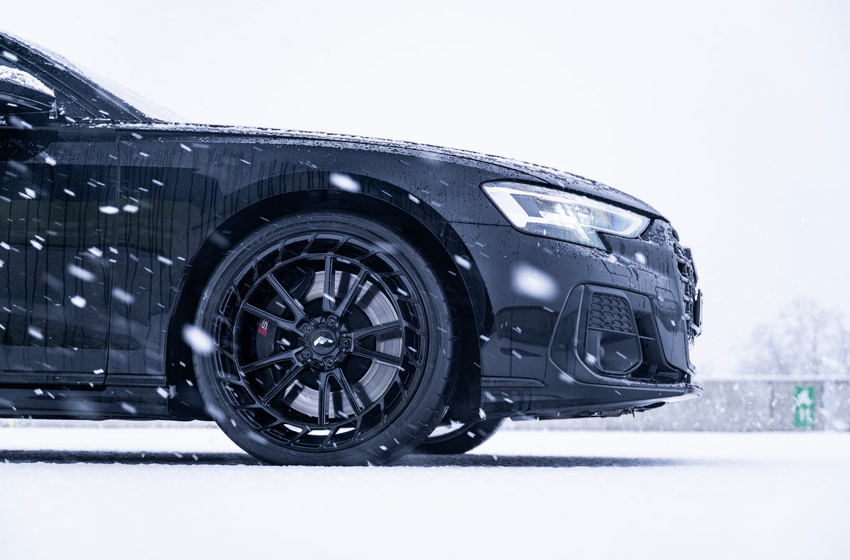 Alu kola Audi A8 / S8 / RS8 Japan Racing JR45 Gloss Black