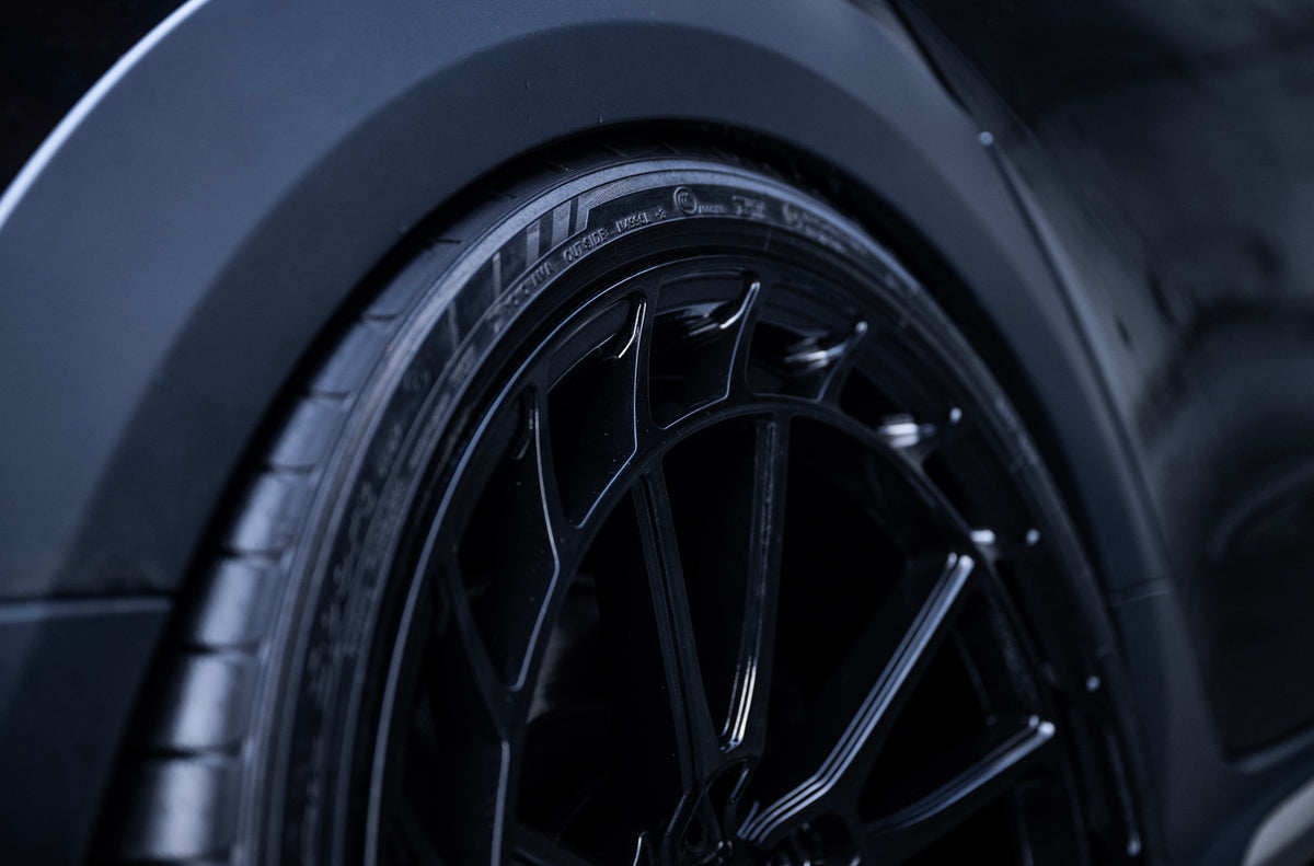 Alu kola Audi A6 / S6 / RS6 Japan Racing JR45 Gloss Black