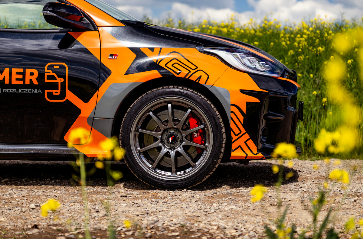 Alu kola Toyota Yaris Japan Racing JR5 Hyper Black