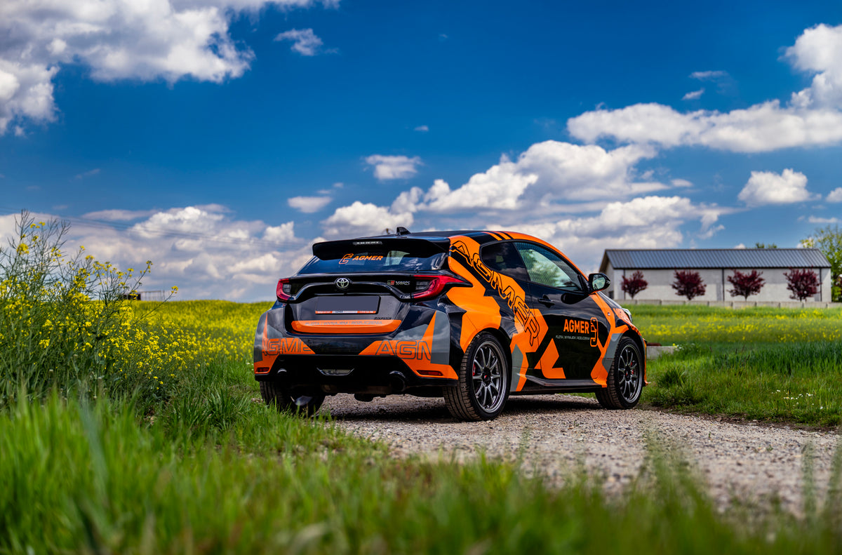 Alu kola Toyota Yaris Japan Racing JR5 Hyper Black