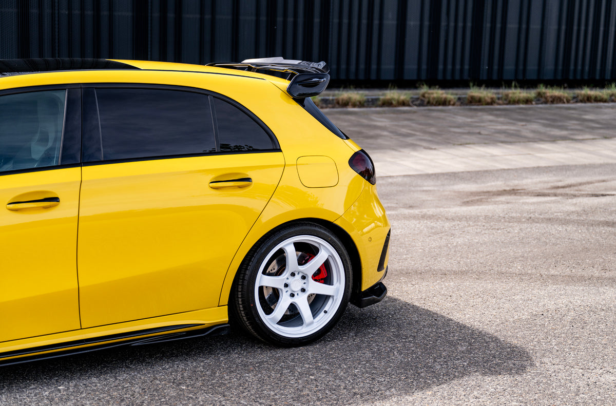 Alu kola Mercedes-Benz A Class / A35 / A45 Japan Racing SL03 White