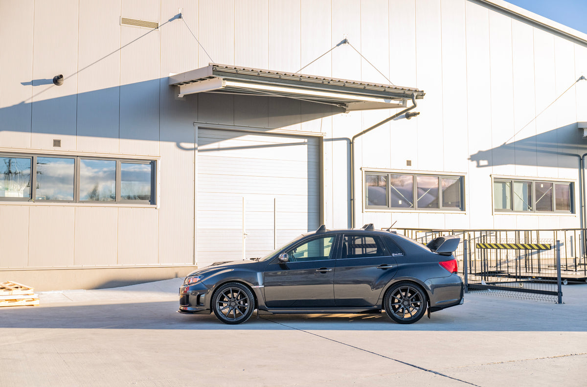 Alu kola Subaru Impreza Japan Racing SL04 Matt Gun Metal