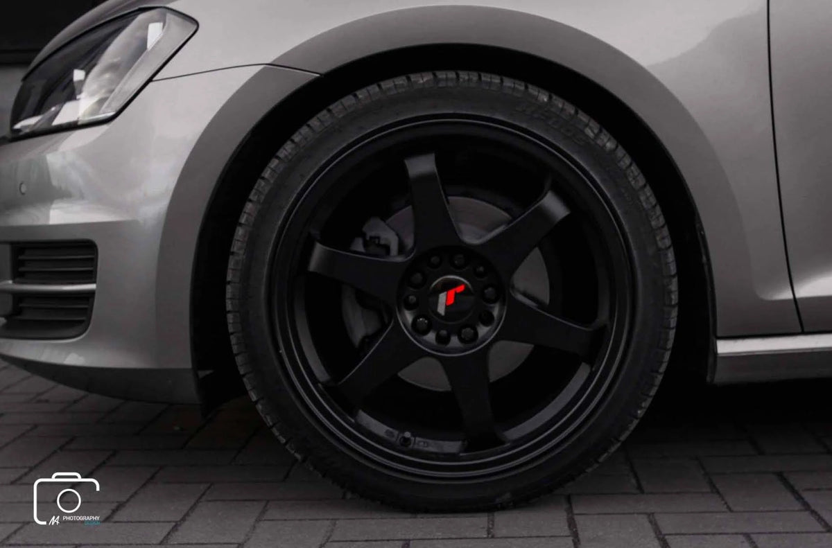 Volkswagen Golf R GTI