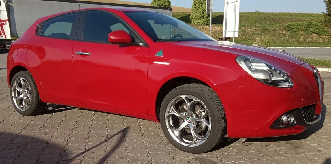 Alu kola pro Alfa Romeo L1664 8.5x20 5x110 ET31 65.1 šedá – na voze 8