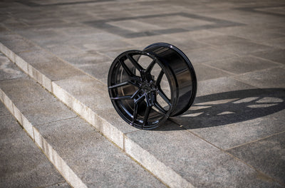 Alu kola Concaver CVR5 20x10,5 ET45 5x114,3 Platinum Black – detail 2
