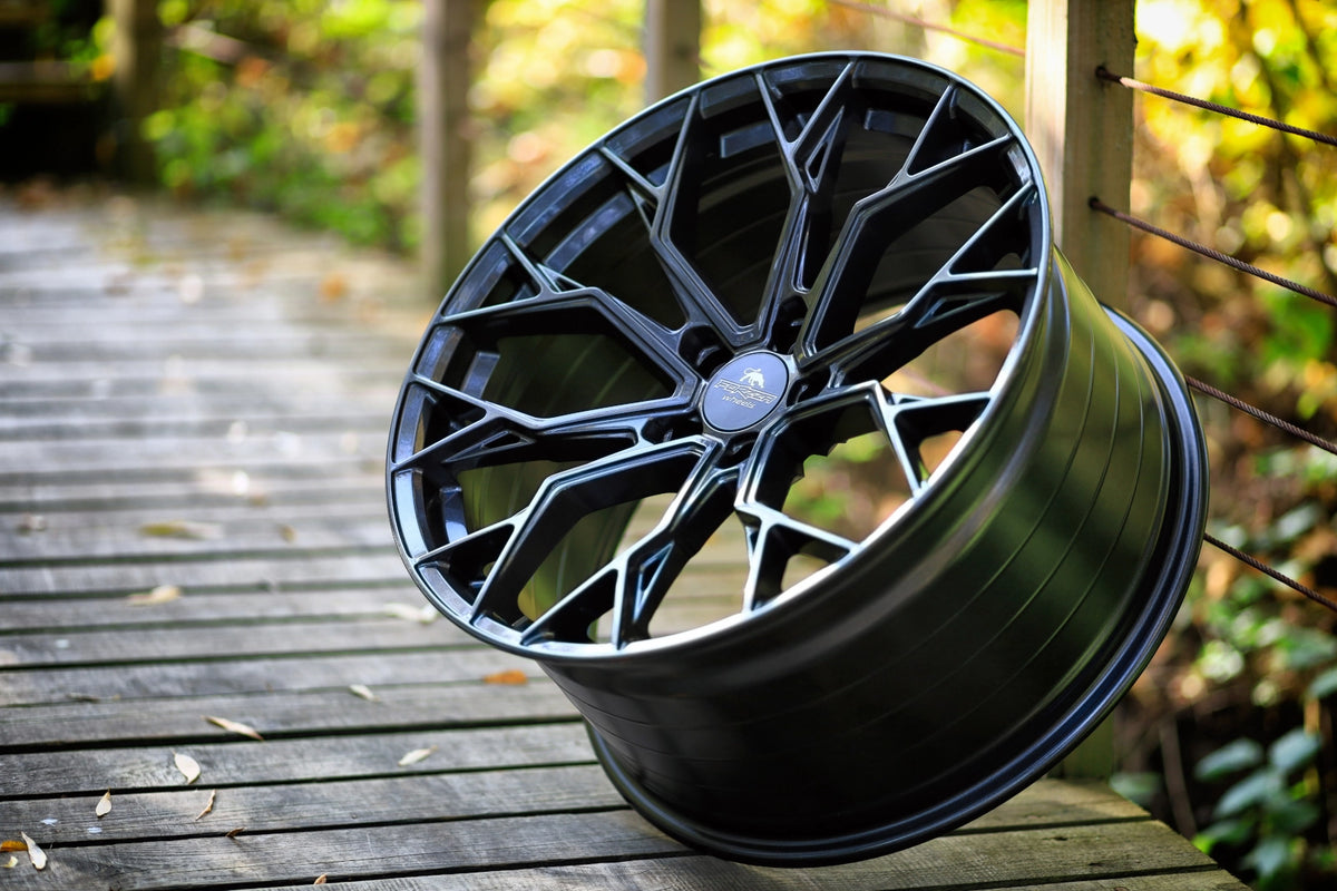 Alu kola Alu kola Forzza Titan 10,5x20 5x112 ET40 66,45 Dark Graphite WheelsUp