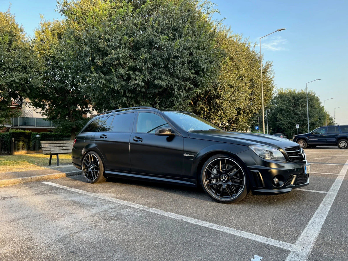 Alu kola pro Mercedes B5318 10x22 5x112 ET56 66.6 černá – na voze 1