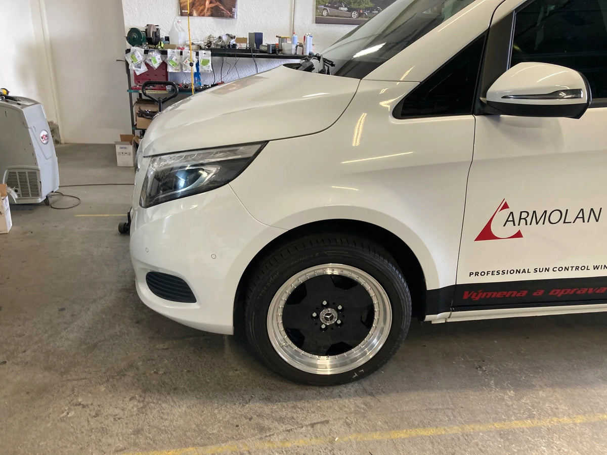 Alu kola pro Mercedes B5852 9x18 5x112 ET35 66.6 černá – na voze 4