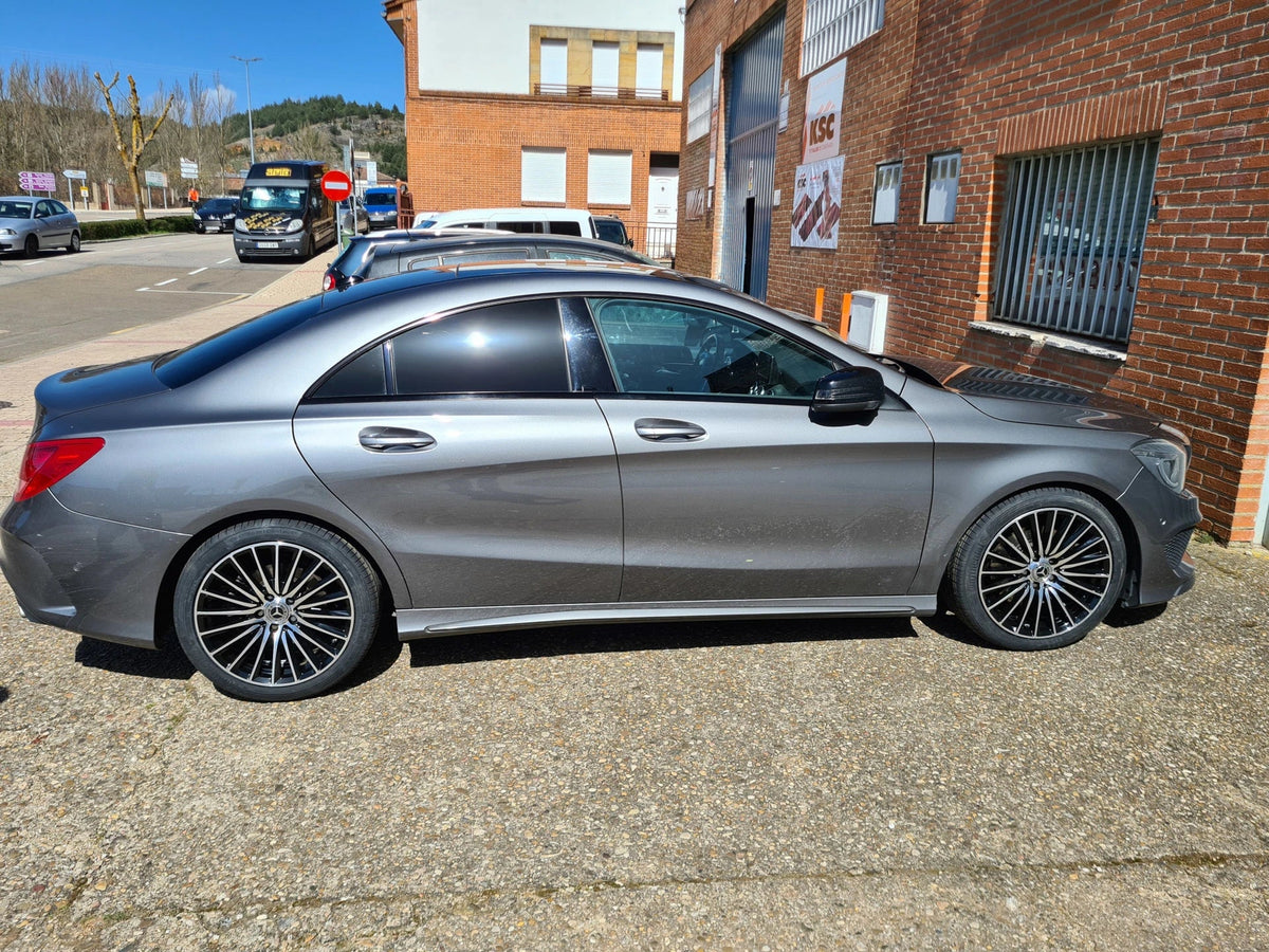 Alu kola pro Mercedes Y5909B 9.5x20 5x112 ET35.5 66.6 černá – na voze 1