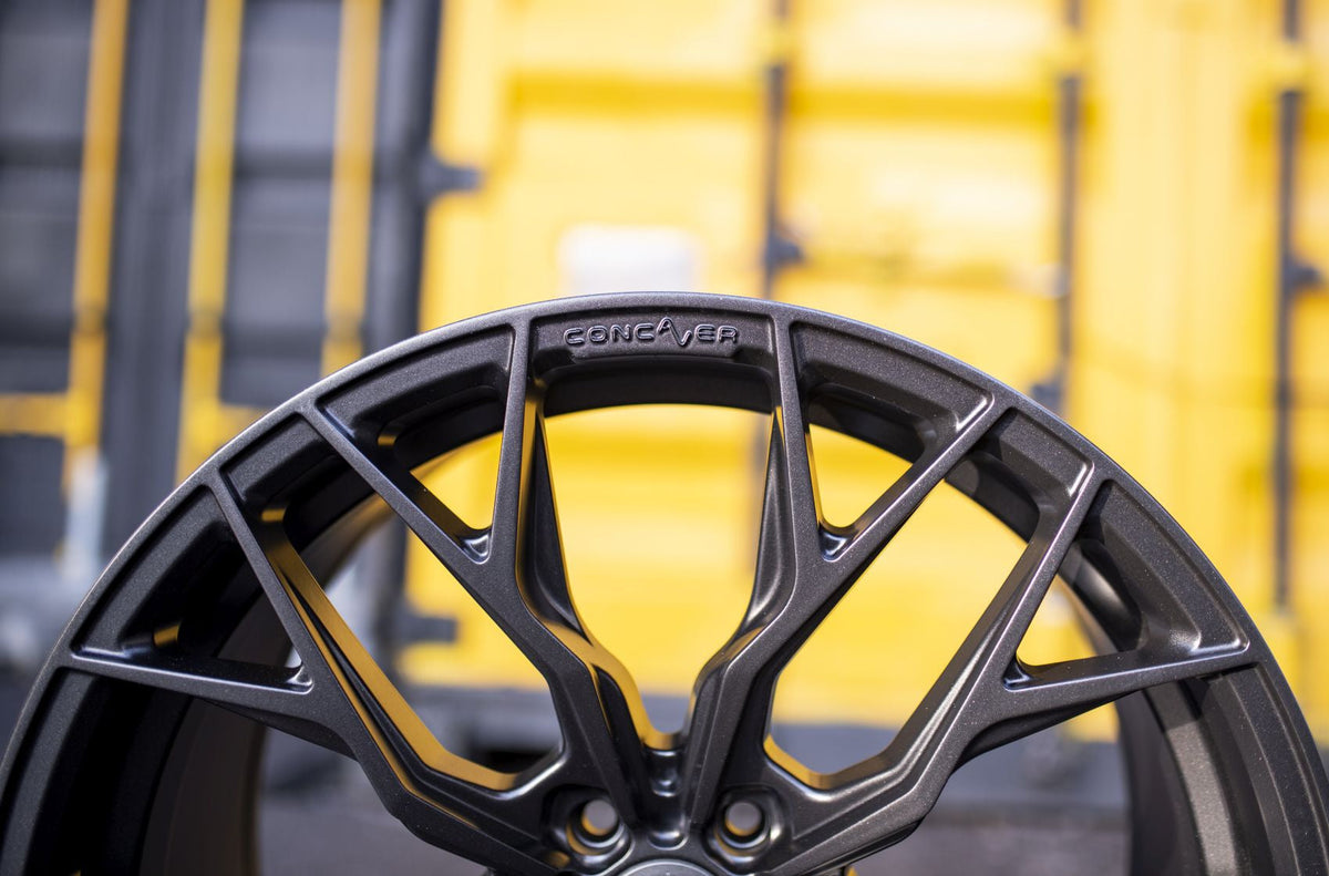 Alu kola Concaver CVR1 19x8,5 ET45 5x108 Carbon Graphite – detail 3
