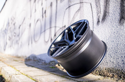 Alu kola Concaver CVR2 19x8,5 ET35 5x120 Carbon Graphite – detail 1