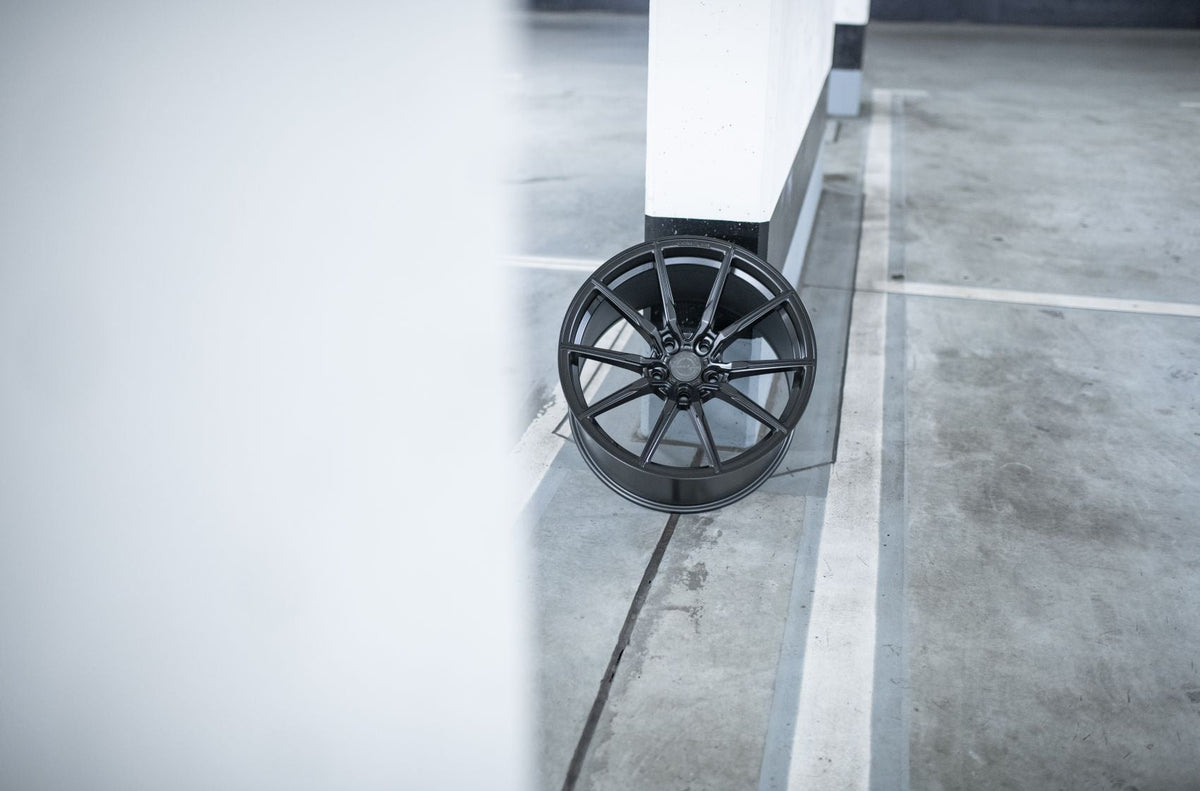 Alu kola Concaver CVR4 19x8,5 ET45 5x114,3 Carbon Graphite – detail 3