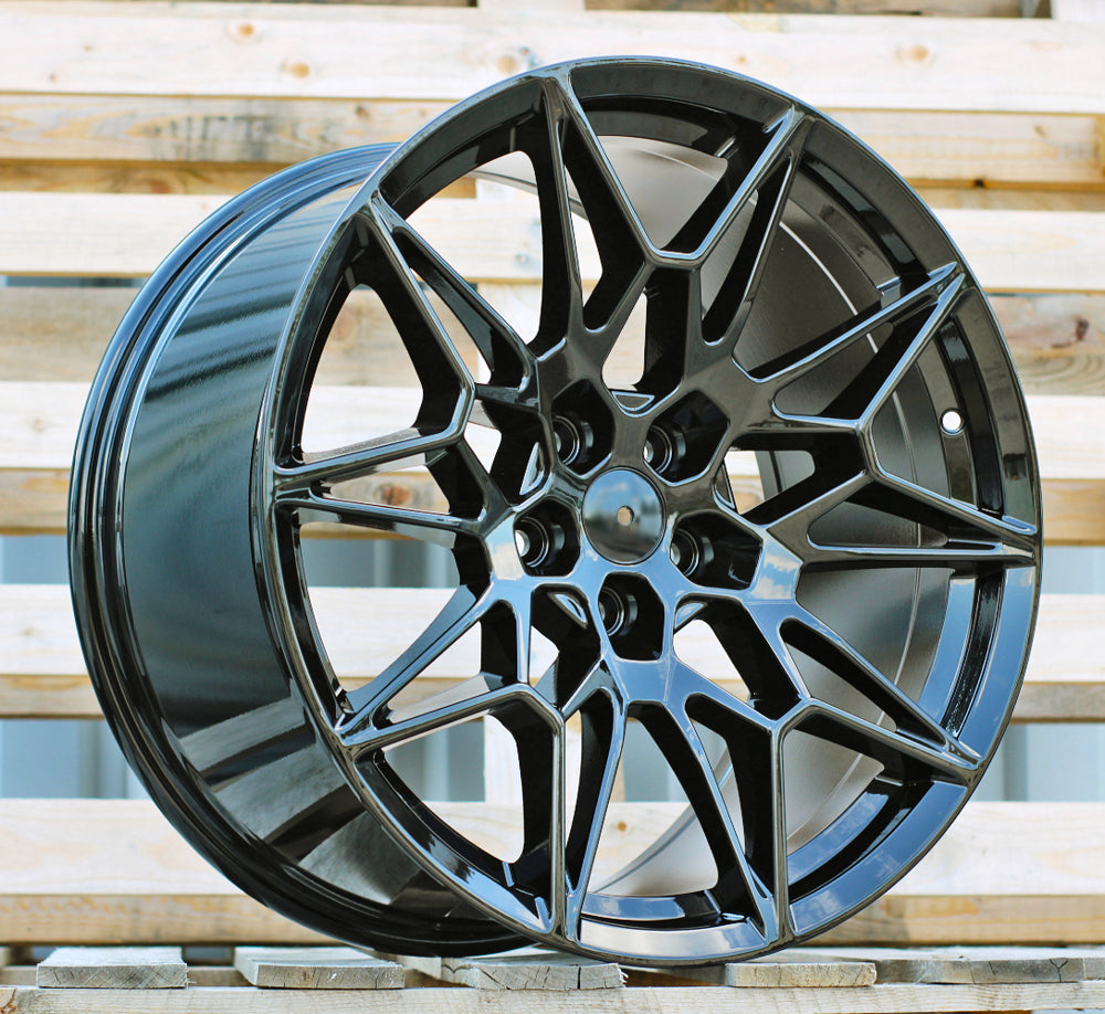 Alu disky pre Ford B1912 10.5x20 5x114.3 ET40 70.5 Čierna