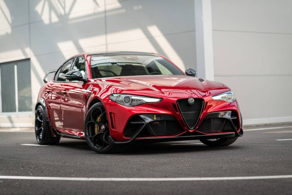 Racing Line L1664 8,5x20 5x110 ET31 fekete, Alfa Romeo
