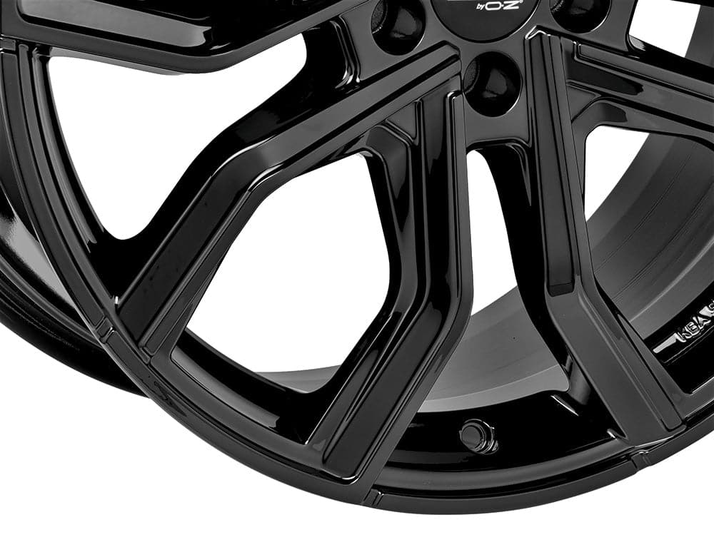 Alu kola MSW 41 10,5x20 5x112 ET40 73 černá WheelsUp