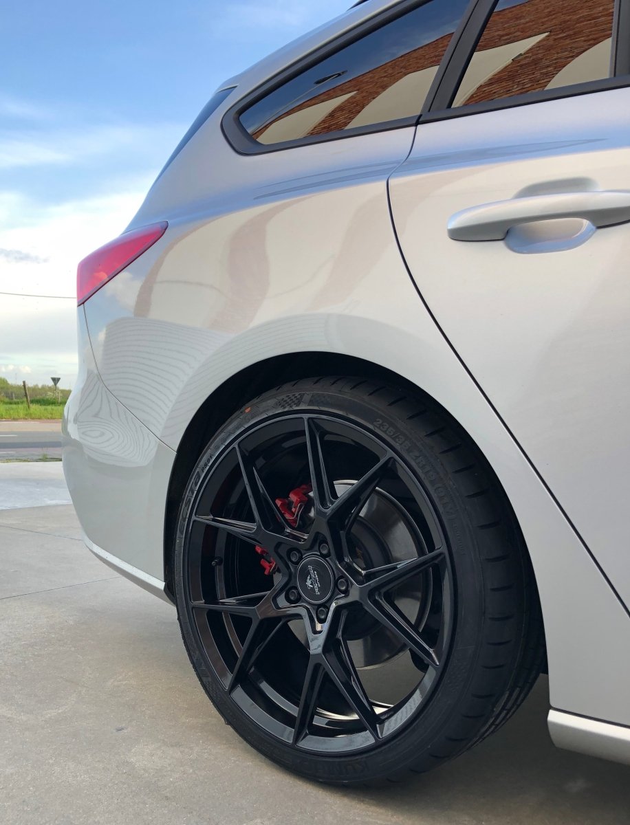 Alu kola Alu kola Forzza Oregon* 10x20 5x112 ET40 66,45 Black Magic WheelsUp